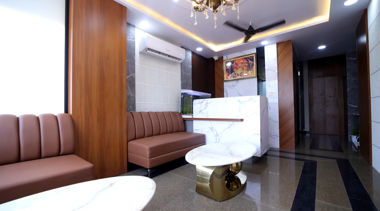 Lobby & Reception