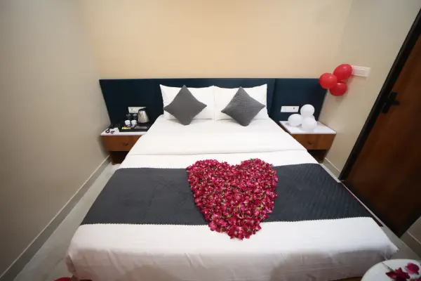 Rooms & Suites