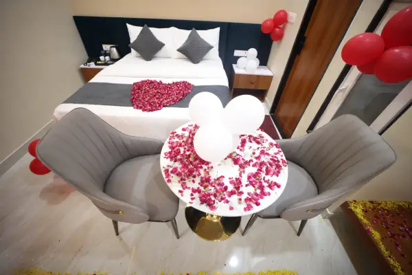 Rooms & Suites