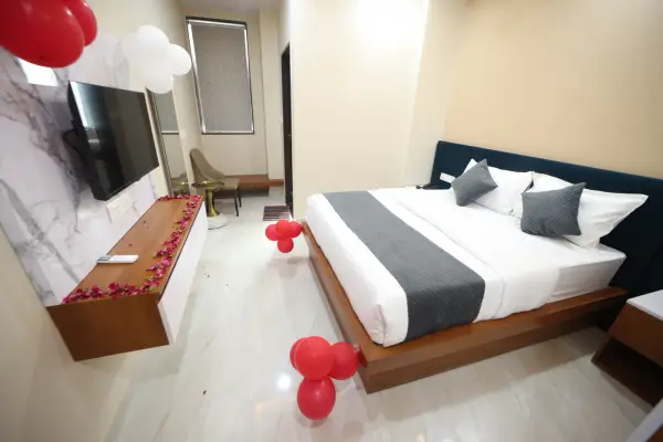 Rooms & Suites